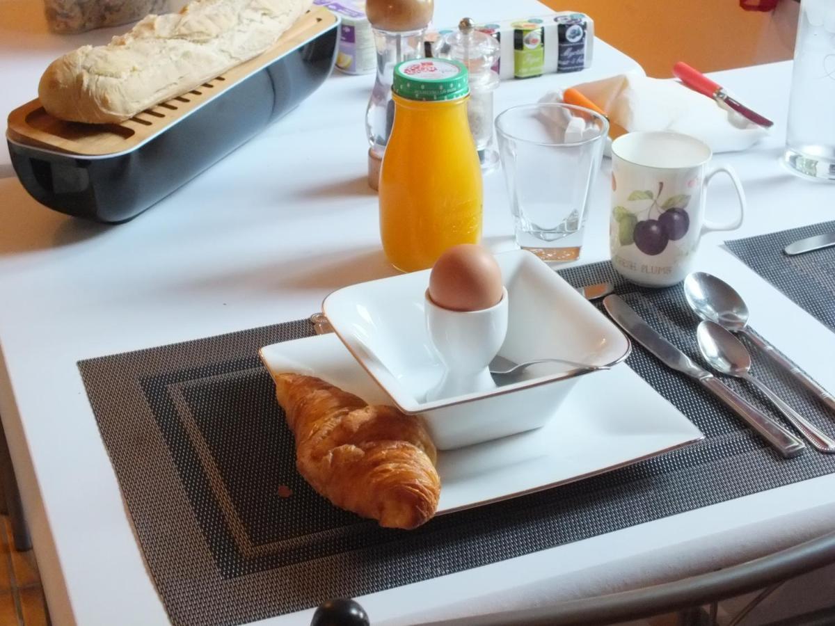 Country B&B Saint-Pierre-d'Eyraud 外观 照片