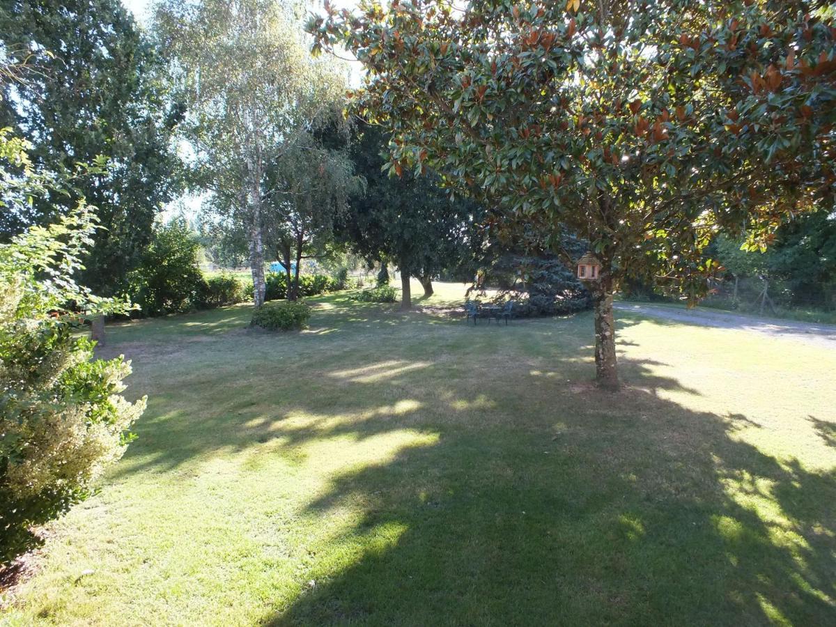 Country B&B Saint-Pierre-d'Eyraud 外观 照片