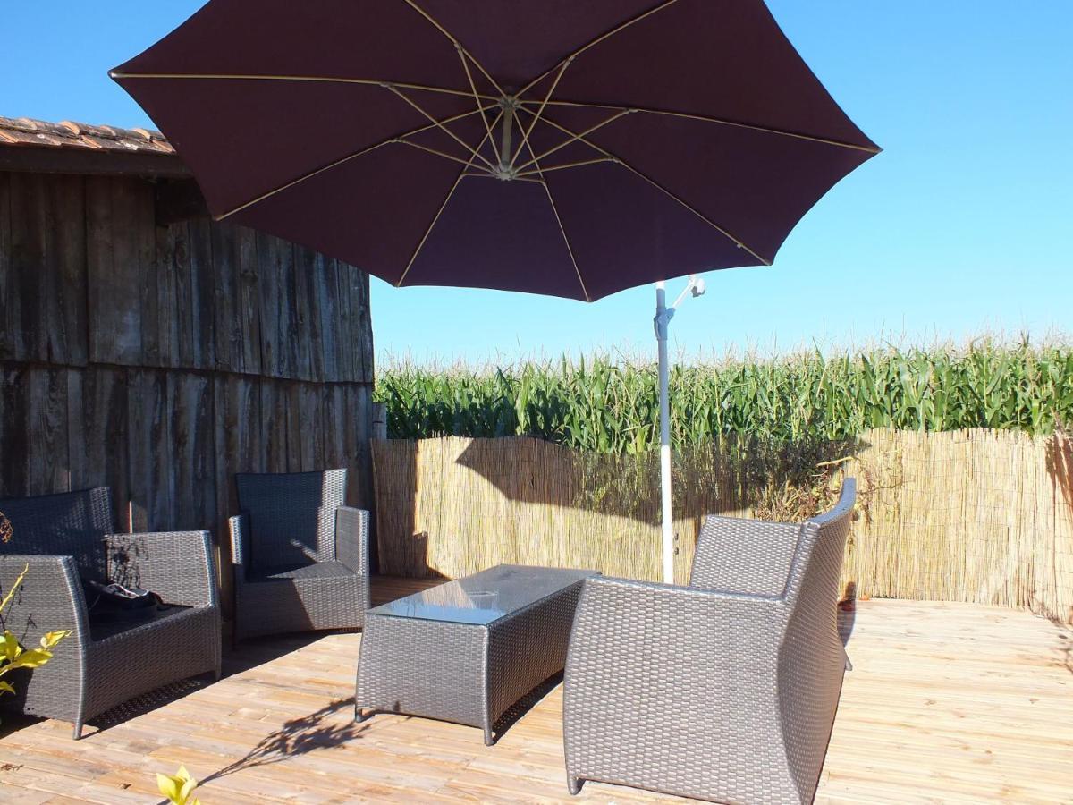 Country B&B Saint-Pierre-d'Eyraud 外观 照片